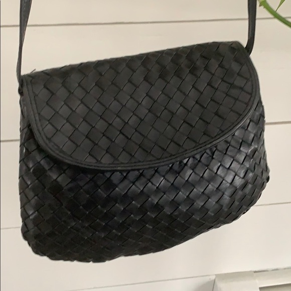 Bottega Veneta Handbags - Authentic Bottega Veneta Interccaito Weave Bag